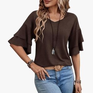 Chic Ruffle Sleeve Blouse in Brown